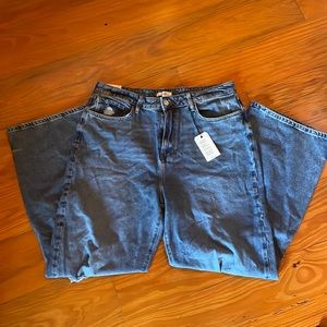 Forever 21 90’s fit jeans